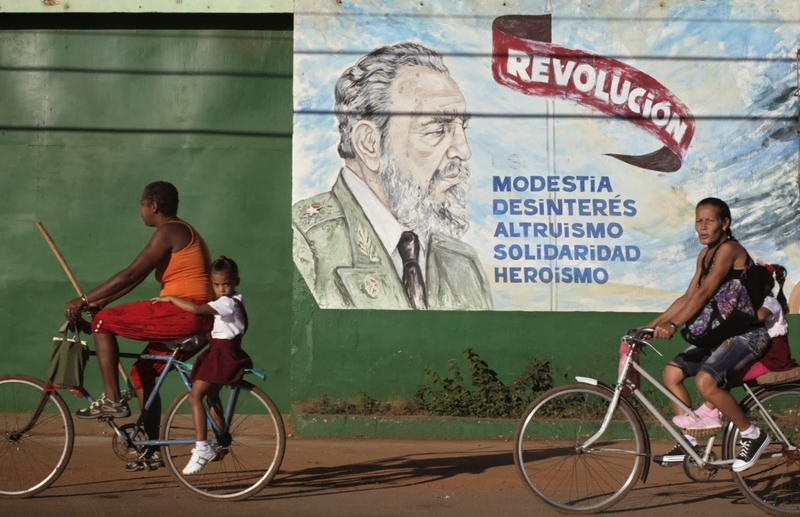 Illustration for article titled Communist Leaders Are Still Watching Us in These Monumental Portraits